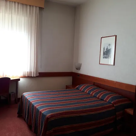 Hotel Catania Ognina-3